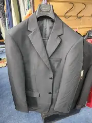 Brand New Lucci Executive Black 2 Piece Suit 38 Long 32 Waist
