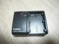 在飛比找Yahoo!奇摩拍賣優惠-二手  Canon BP511A 電池 充電器 充電座  C