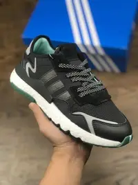 在飛比找Yahoo!奇摩拍賣優惠-adidas Originals 2019 Nite Jog