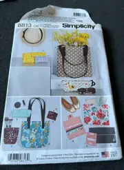 2018 Simplicity Pattern 8813 Bags in Assorted Styles and Sizes Uncut