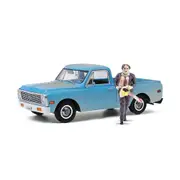 Greenlight Licensed 1:18 Scale Chevrolet C10 Pickup 1971 With Figure Diecast Model Car Blue