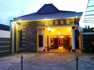 格利亞公主德伍家庭民宿Griya Putri Dewi Family Guest House