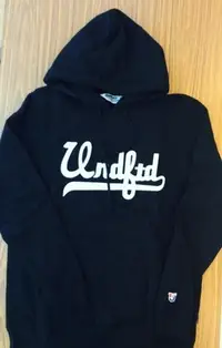 在飛比找Yahoo!奇摩拍賣優惠-【HOMIEZ】UNDEFEATED Script HOOD