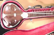 SITAR SHRI RAVI SHANKAR STYLE DESIGNER TUN WOOD FREE STRING MIZRAB FIBER CASE