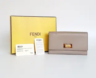 FENDI   經典  LOGO  皮夾  原廠盒裝，保證真品  超級特價便宜賣