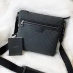 GUCCI 322279 黑色 PVC 雙G LOGO 前拉鍊 側背包 (中友店) 25803