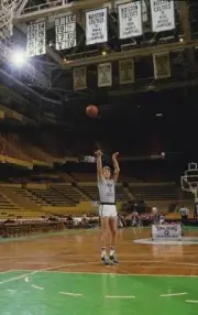 Larry Bird Boston Celtics practices before a game on January 22 19- Old Photo 2