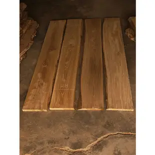 [丸木工坊] 榆木 一枚板 單邊帶皮 自然邊木板 實木 原木 木板 牆壁層板 置物架 書架 層架