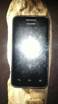 在飛比找Yahoo!奇摩拍賣優惠-$$【故障機】HUAWEI Ascend Y220『黑色』$