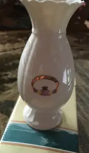 Donegal Parian China Vase Ireland Claddagh Friendship Love Loyalty Heart Pink