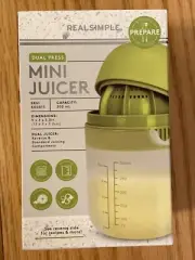 Dual Press Mini Juicer Real Simple 300ml, NEW