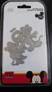 DISNEY MICKEY MOUSE & FRIENDS PANORAMA MICKEY & MINNIE with Wreath DIE DLPAN005