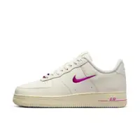 在飛比找蝦皮商城優惠-NIKE W AIR FORCE 1 07 SE 奶白色 桃