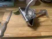 Aluminum Orange & Lemon Squeezer Citrus Juicer Hand Press Heavy Duty.