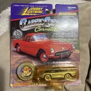 Johnny Lightning 1957 CORVETTE ROADSTER WHITE LIGHTNING classic custom Corvette