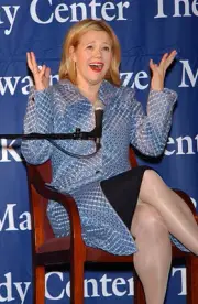 Caroline Rhea answers questions for the media "On Stage at the Ken- Old Photo 4