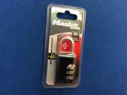 Lock : Master Lock combination padlock, set your own combination, black