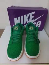 在飛比找Yahoo!奇摩拍賣優惠-Nike Dunk Low St. Patrick  Day