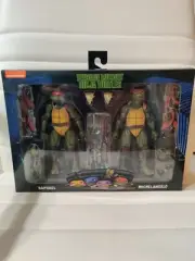 NECA Teenage Mutant Ninja Turtles Raphael/Michelangelo Action Figure SET (2) NEW