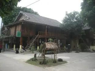 麥洲自然廣場 - 濱江別墅Mai Chau Nature Place - Riverside Bungalow