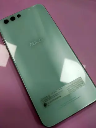 ASUS ZenFone 4薄荷綠