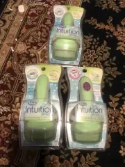 Schick Intuition Plus Refreshing Moisture Women's Razor Cucumber Melon