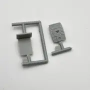 Revell 1/24 Chrysler 300C Hemi SRT8 Uptown Parts Factory Radio & Screen Mount