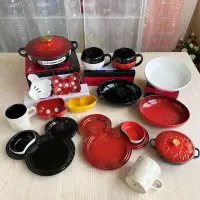 在飛比找蝦皮購物優惠-Le Creuset 迪士尼 米奇 橢圓盤 馬克杯 餐盤 烤