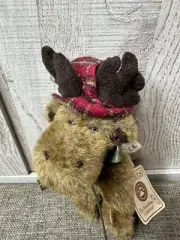 Boyds Plush Moose Figurine With Hat & Scarf The Head Bean Collection