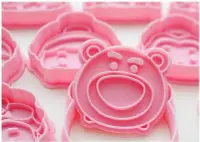 在飛比找Yahoo!奇摩拍賣優惠-迪士尼公主&tsum tsum系列糖霜餅乾模具 3D立體按壓