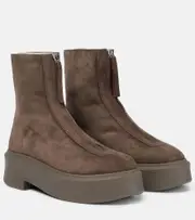 [The Row] The Row Zipped Boot 1 suede boots AU 11 brown