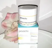 Proactiv Smooth & Bright Resurfacing Mask w/ Vitamin C + AHA 50ml 1.7oz