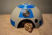 R2D2 Droid Reptile Hide from Star Wars for Leopard Geckos and Other Reptiles