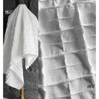 在飛比找ETMall東森購物網優惠-白色大格子凹凸提花立體肌理布料連衣裙外套服裝設計師面料改造