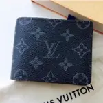 雅萱二手LV MULTIPLE 經典 黑灰原花 帆布 短夾 M61695