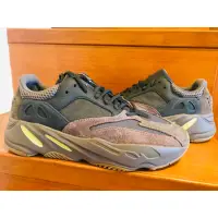 在飛比找蝦皮購物優惠-Adidas Yeezy 700  台灣公司貨 附發票