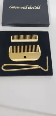 Vintage “Groom with the Gold” Gold Colored Comb Set, new-never used see pictures