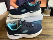 Skechers Go Run Lite Navy/Aqua Women's Sneakers - Size 11 NWB 129423/NVAQ