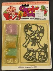 Makit Bakit #53554 Strawberry Shortcake Souffle Stained Glass Suncatcher 1982