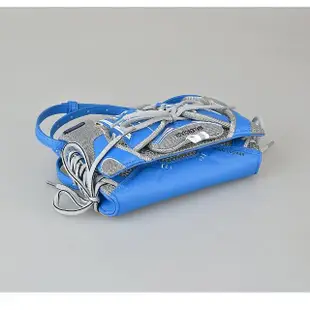 【Balenciaga 巴黎世家】BALENCIAGA Sneakerhead刺繡黑字LOGO運動鞋頭設計磁扣式斜背手機包(藍x灰)