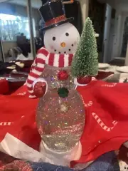 HALLMARK MERRY MAGIC SNOWMAN LIGHTED LARGE 13” COLOR CHANGE SNOW GLOBE no box