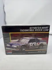 Monogram #83 LAKE SPEED Wynn's K-Mart Oldsmobile Stock Car 1/24 NASCAR Model Kit