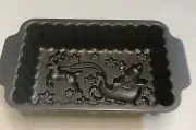Nordic Ware Santa’s Sleigh Pan
