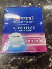 Crest 3D Whitestrips Sensitive & Led Light Dental Kit 28 Strips expires-2026