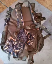 Hunting Backpack for men，35L high-capacity durable camo backpack for hunting