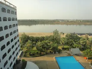 皇家湄公廊開飯店Royal Mekong Nongkhai Hotel