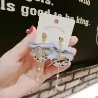 在飛比找Yahoo奇摩購物中心優惠-BBHONEY 韓版耳環 優雅緞帶花圈蝴蝶結吊墜珍珠耳環 飾