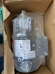 Dayton AC Gear Electric Motor Model 6Z822A New in Box
