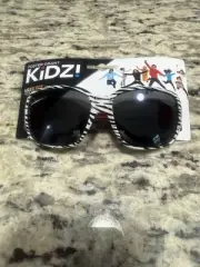 Foster Grant KIDZ! MaxBlock Sunglasses, Black & White , 100% UVA-UVB Lens New