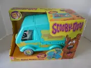 SCOOBY-DOO - MYSTERY MACHINE PLAYSET, INCLUDES FRED FIGURE, SEALED, NIB!